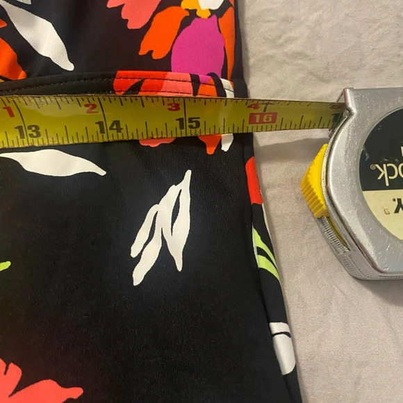 Lands end tankini top black with red floral Hawaiin print like new size 10dd - Picture 9 of 10
